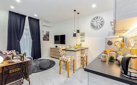 Lidija Apartment With Sauna